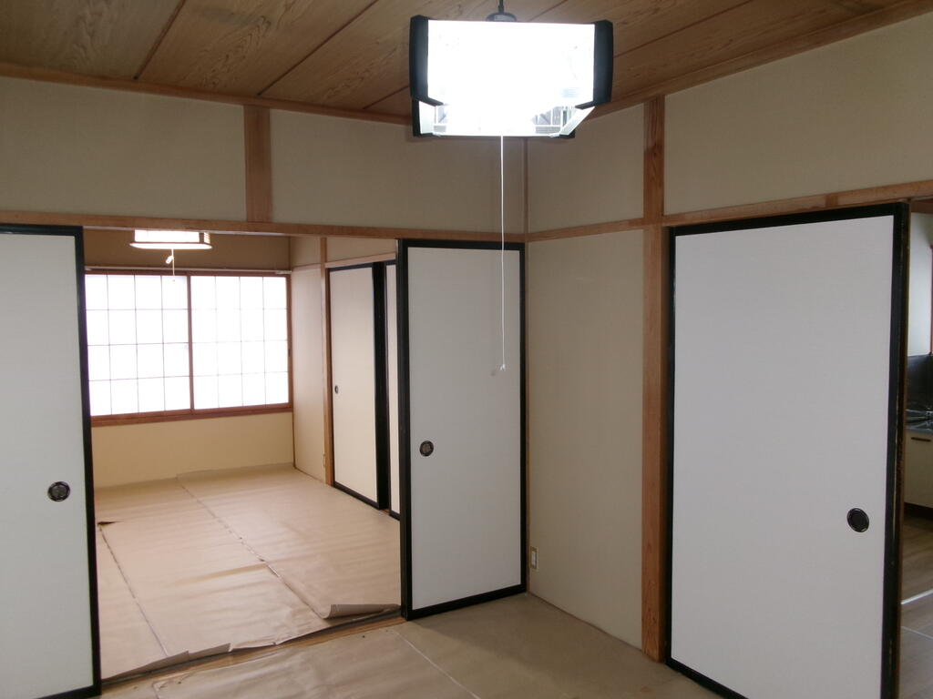 山形市 1階建 築42年の居間写真