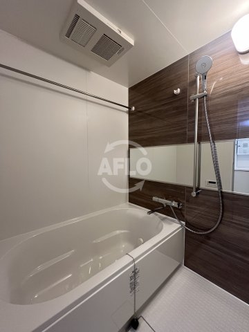 バス・シャワールーム　スプランディッド難波WESTIII　浴室