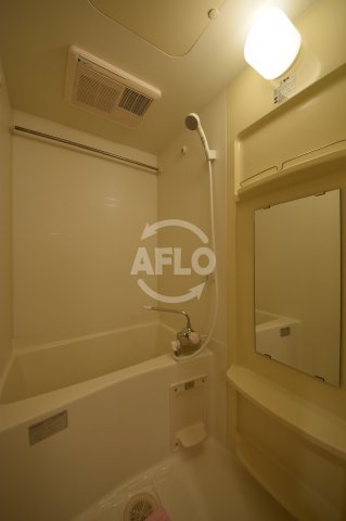バス・シャワールーム　ロイヤルクイーンズパーク　バスルーム