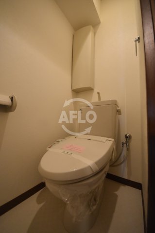 トイレ　ロイヤルクイーンズパーク　温水洗浄便座