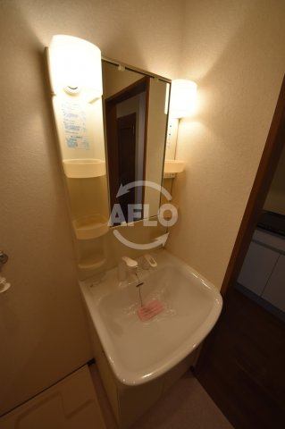 洗面設備　ロイヤルクイーンズパーク　独立洗面化粧台