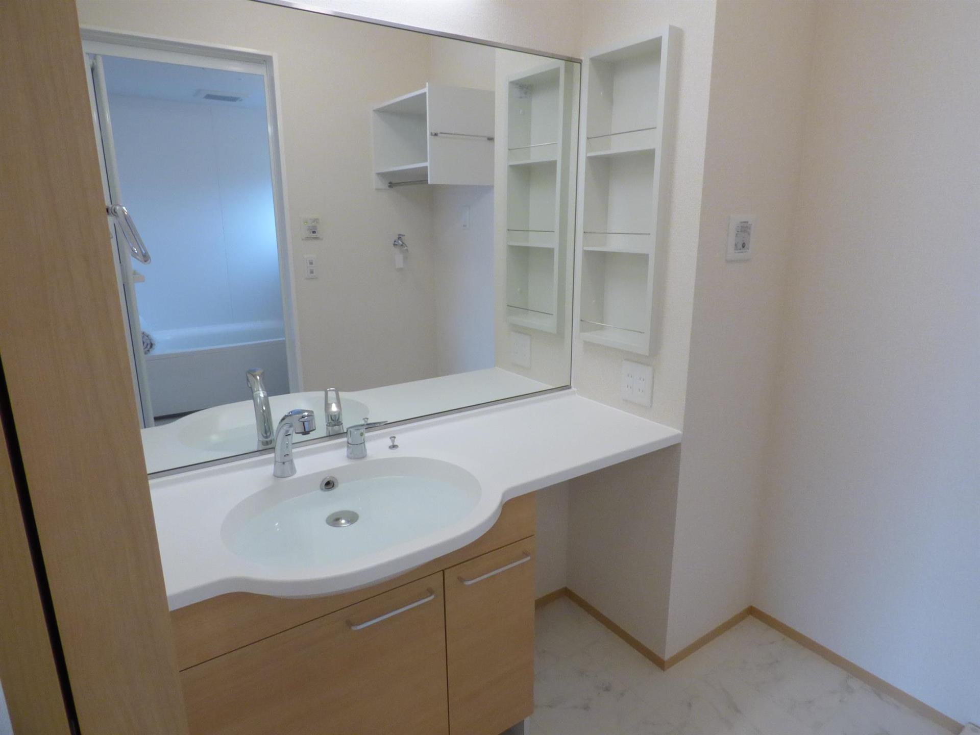 洗面設備　洗面室