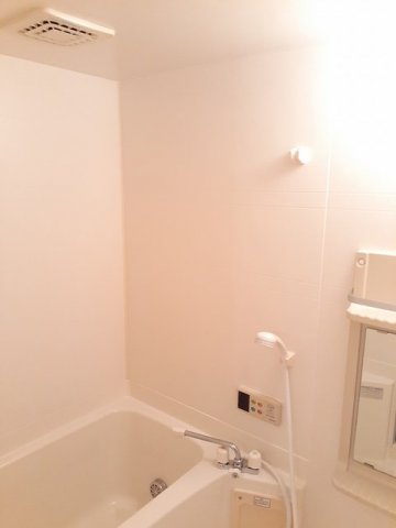 バス・シャワールーム　お風呂です