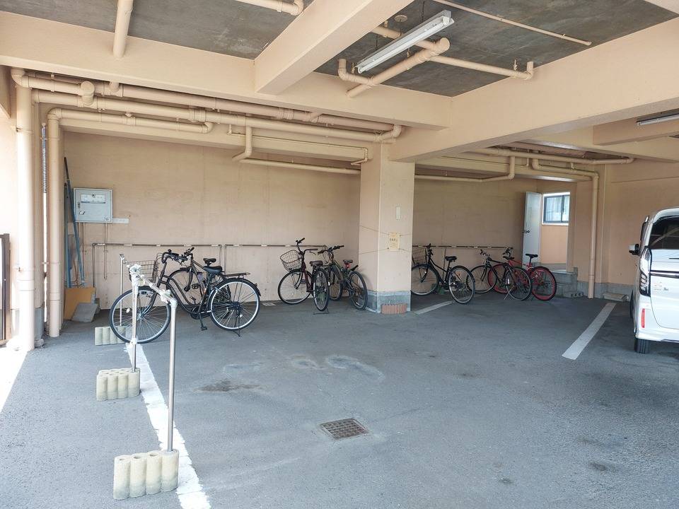 駐車場　駐輪場