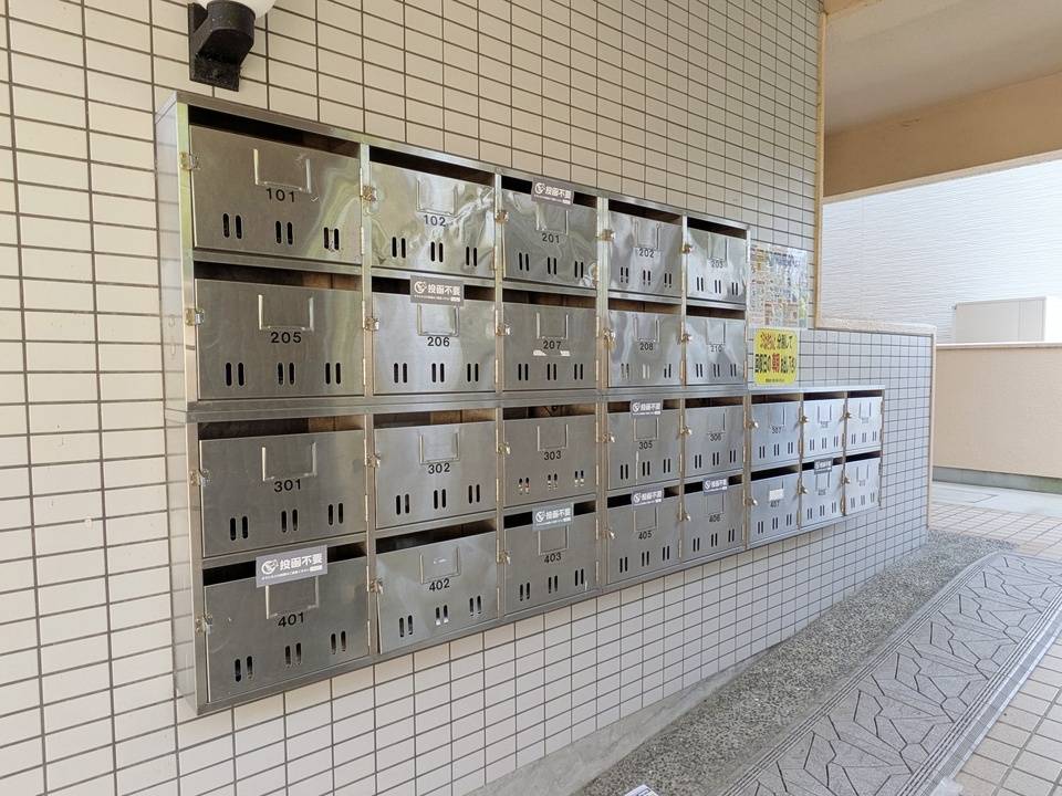 エントランス　メールBOX