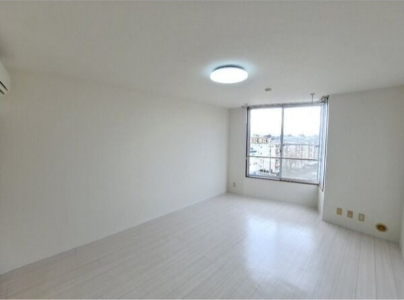 居室・リビング　図面と現状に相違がある場合には現状を優先