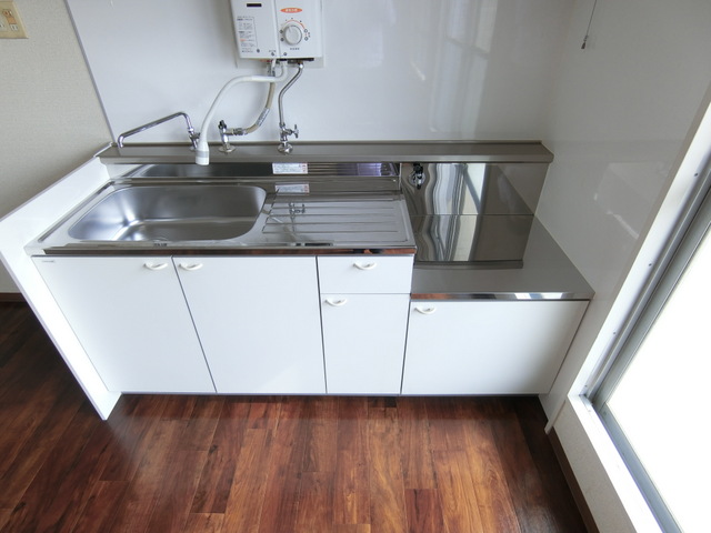 キッチン　ガスコンロ設置可能のキッチンです☆ご自身でお好きなタイプのガ