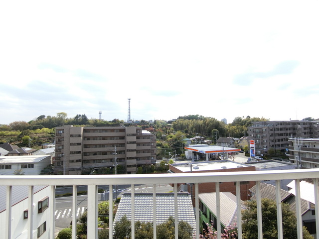眺望　バルコニーからの眺望です♪4階にあるので人目が気にならないの