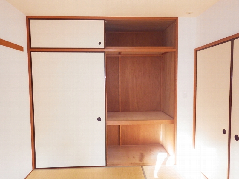 収納　押入は通常サイズよりも大きめの物がございます！（退去前の写真