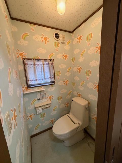 トイレ　居住スペースのトイレです