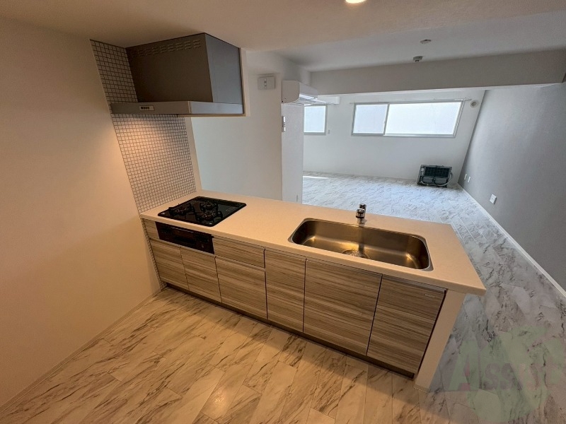 キッチン　リビングが見渡せる対面キッチンになってます。