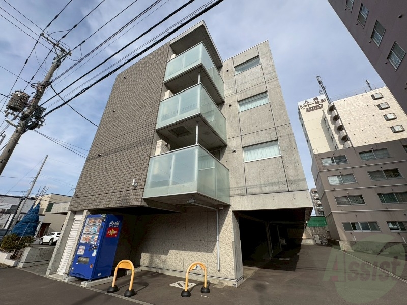 建物外観　札幌市中央区南８条西「ヴォーネン旭山公園通」