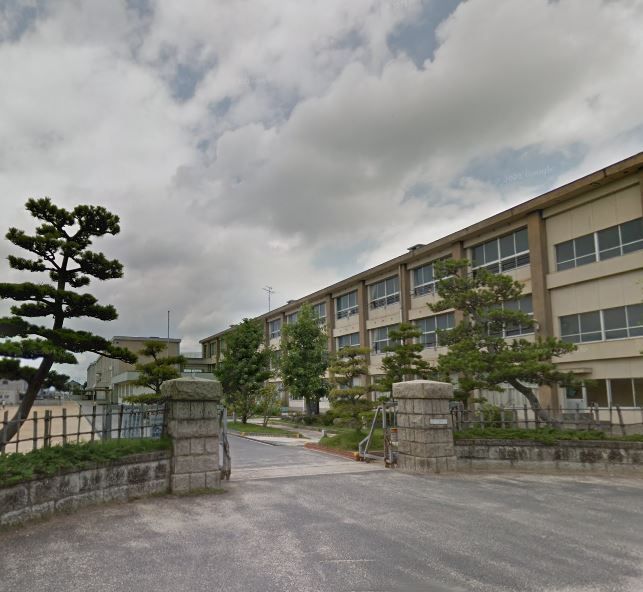 小学校　奥小学校（小学校）まで577m