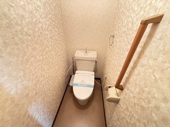 トイレ　シャワー付きトイレ