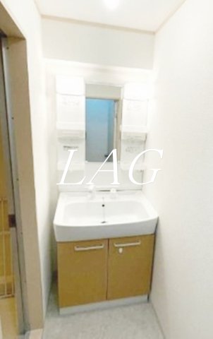 洗面設備　独立洗面台です。