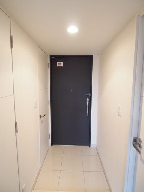 玄関　※写真は同タイプ住戸です。