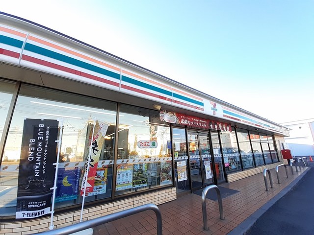 コンビニ　セブンイレブン（コンビニ）まで192m