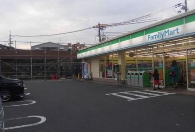 コンビニ　ファミリーマート吹田山田南店（コンビニ）まで98m