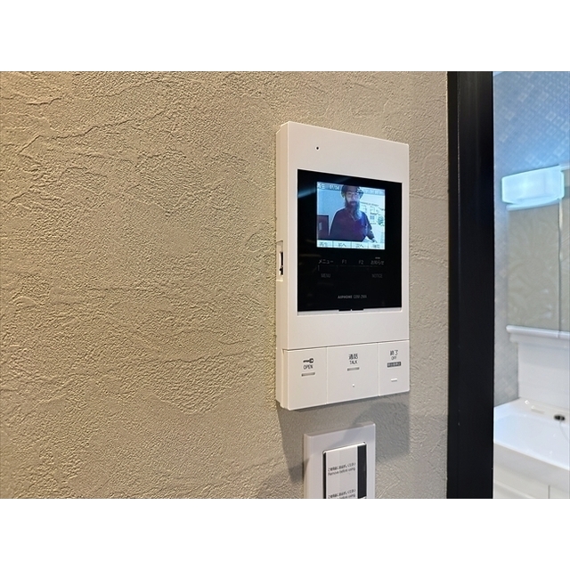 セキュリティ　モニターで来客を確認できるＴＶドアホン