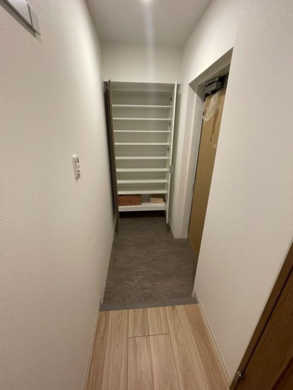 玄関　R.W.C.　荒川区町屋７