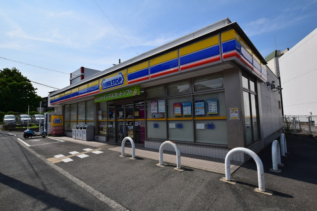 コンビニ　ミニストップ吹田佐井寺1丁目店（コンビニ）まで520m