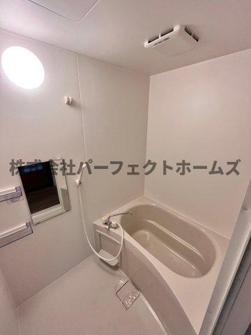 バス・シャワールーム　ゆったり過ごせるお風呂です