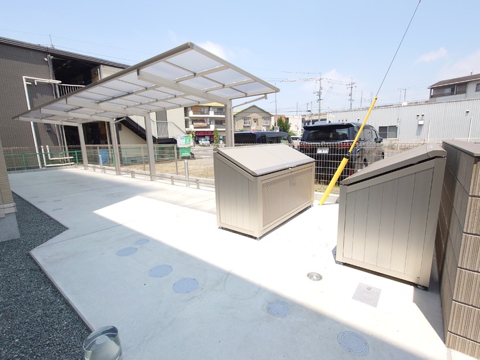 その他共有部分　駐輪場、敷地内ごみ収集BOX