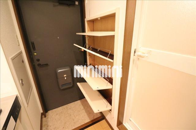 その他設備　下駄箱つき！