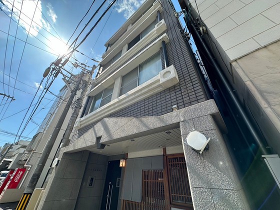 広島市中区本川町のマンションの建物外観