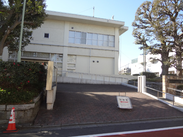 【ガーデンホーム多摩川の図書館】