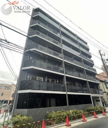 【横浜市西区中央のマンションの建物外観】