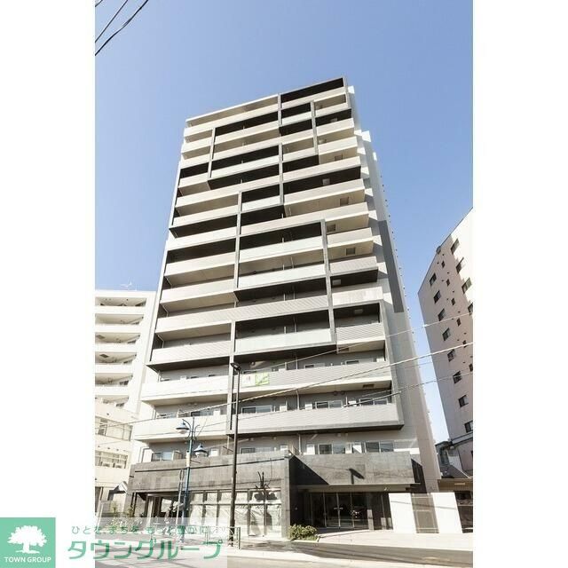 荒川区荒川のマンションの建物外観