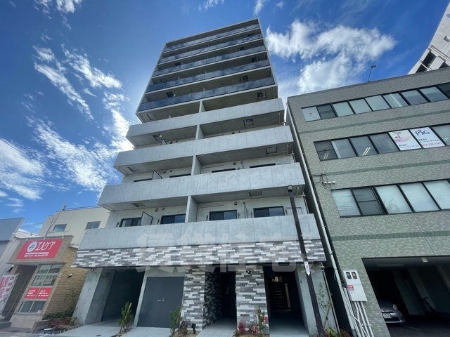 【堺市堺区少林寺町西のマンションの建物外観】