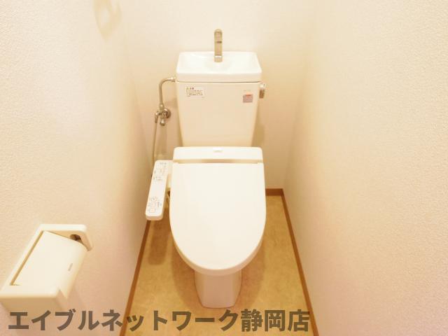 トイレ　ゆったりとした空間のトイレです