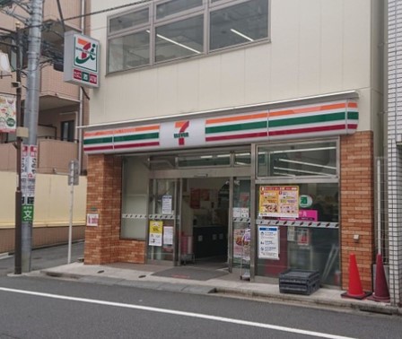コンビニ　セブンイレブン豊島北大塚3丁目店（コンビニ）まで213m