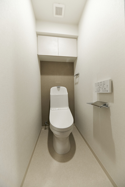 トイレ　※写真は同タイプ住戸です。