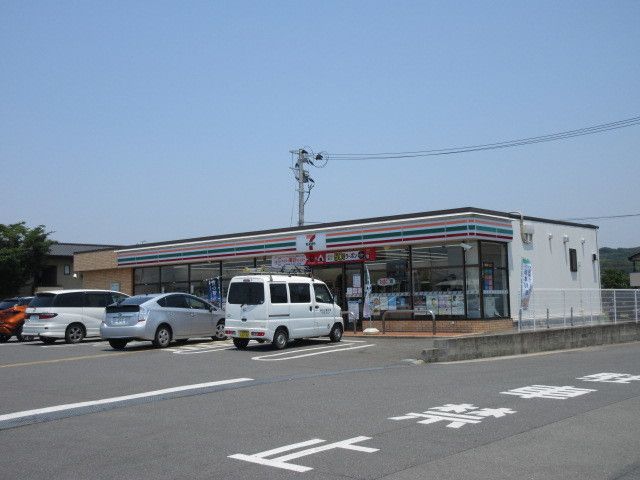 コンビニ　セブンイレブン荒尾打越店（コンビニ）まで330m