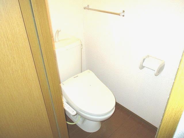 トイレ　温水洗浄暖房便座（イメージ）