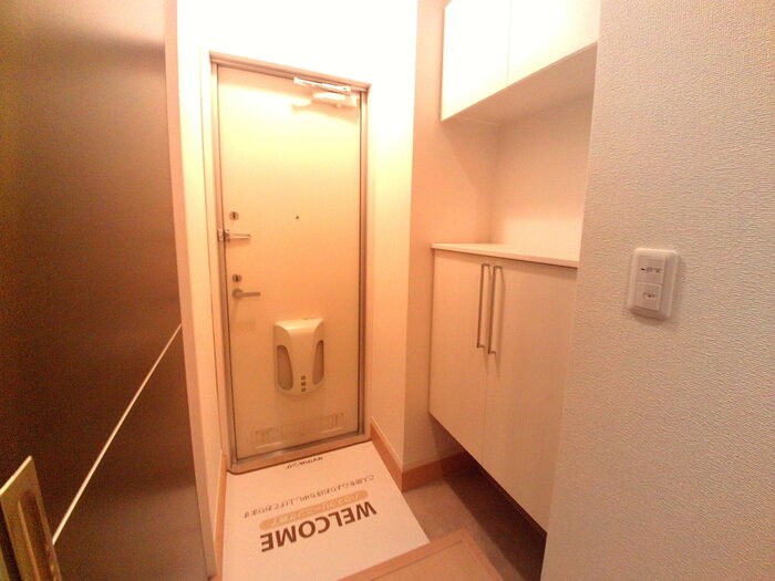 玄関　シューズＢＯＸ付きで玄関を綺麗に使えます。