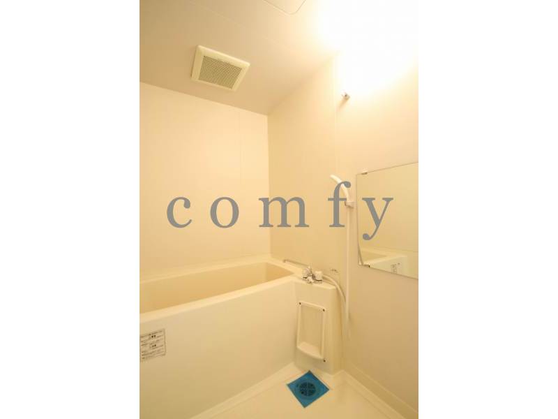 バス・シャワールーム　シンプルなバス