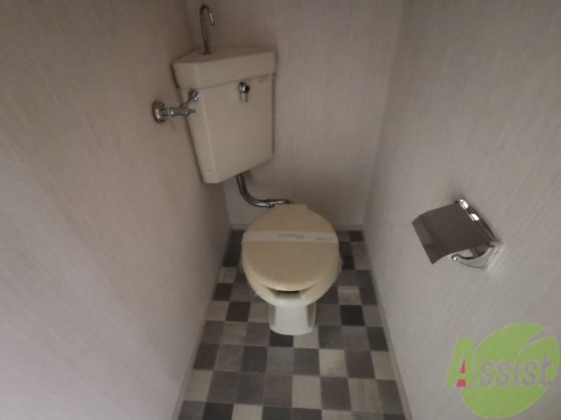 トイレ　こちらはトイレです。清潔感があり、安心して使用できます。