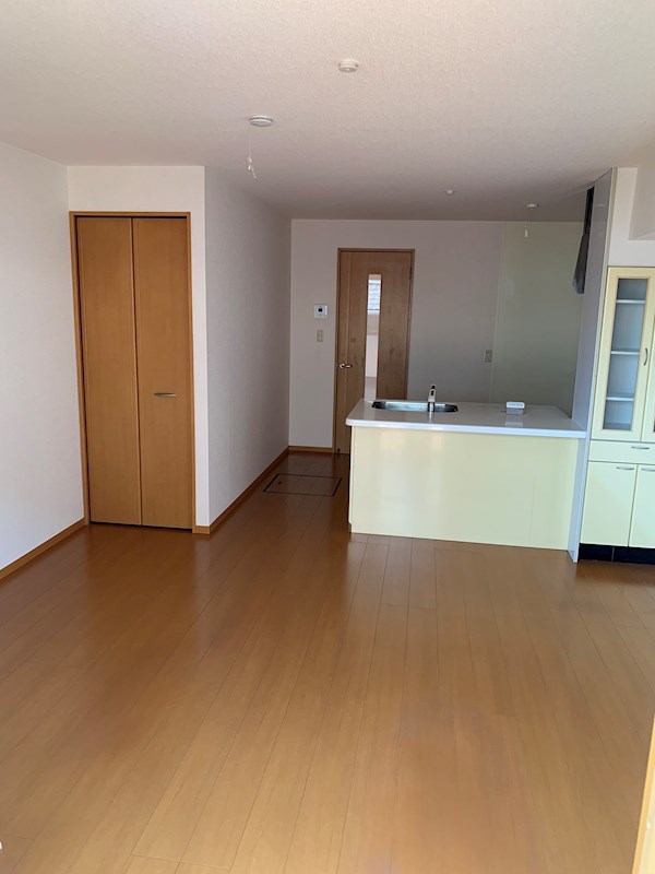 居室・リビング　人気の高い対面キッチンです。