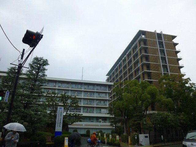 病院　大阪医科大学附属病院（病院）まで535m