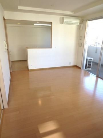 居室・リビング　★13.4帖の広いリビング★