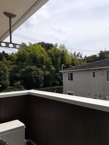 バルコニー　外からの目が気にならないバルコニーで洗濯物が干せます