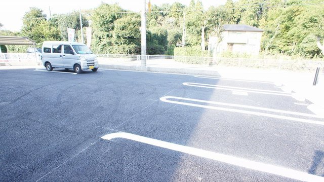 駐車場　車をお持ちの方に嬉しい駐車場付きの物件です