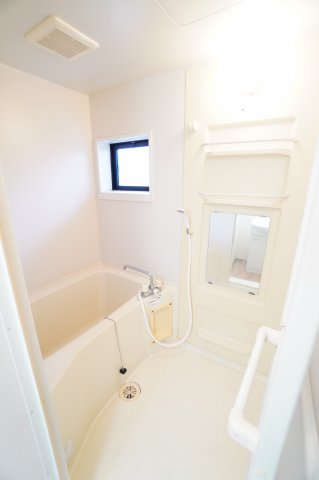 バス・シャワールーム　※同物件・同タイプの写真です。