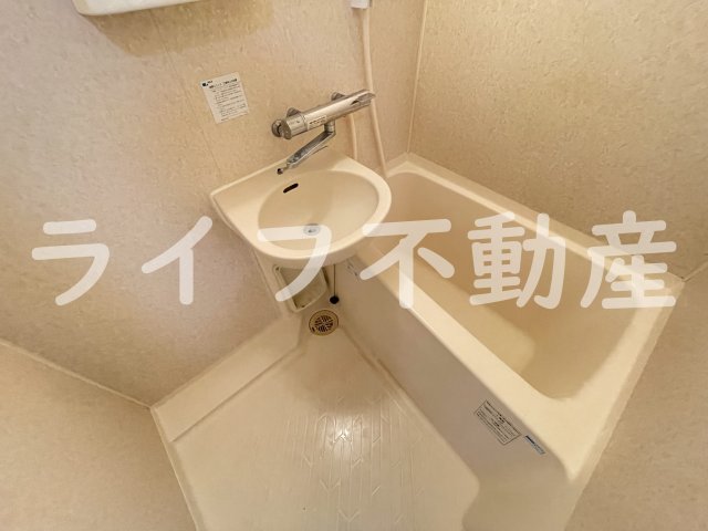 バス・シャワールーム　お風呂です