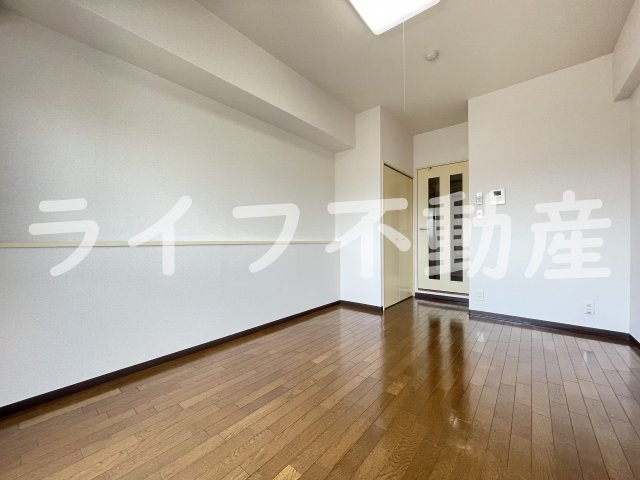 居室・リビング　居間です