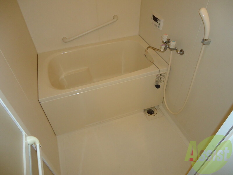 バス・シャワールーム　お風呂場も落ち着いた雰囲気に、リラックスできます